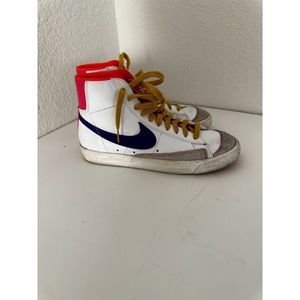 Nike Blazer Mid '77 White Blue Hyper Pink Sneakers Women's 8.5